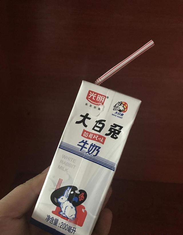 如何评价大白兔奶糖风味牛奶？