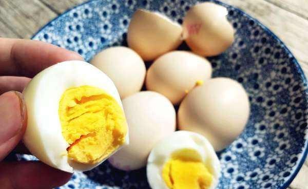 鸡蛋怎么煮是不能吃的？