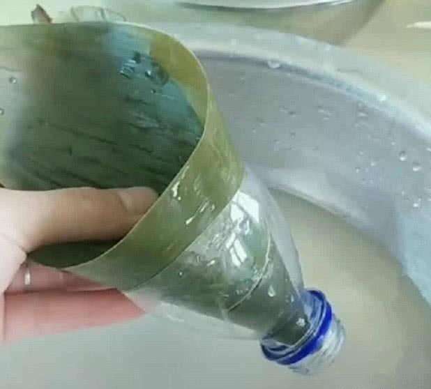 矿泉水瓶做粽子的方法？