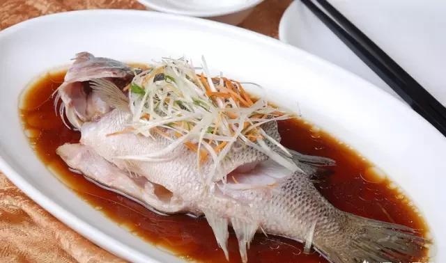 你家年夜饭几点吃？