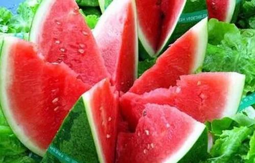 夏天到来，吃什么水果能够更好的补充水分？
