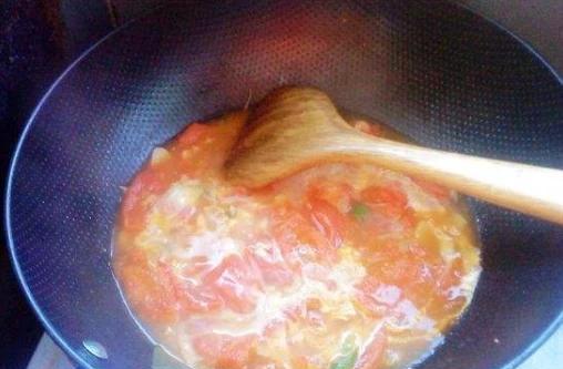 炎炎夏日没有胃口，怎样做让西红柿鸡蛋汤更好喝？