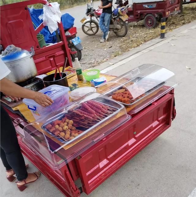 如何在学校附近创业做小吃？需要注意什么？