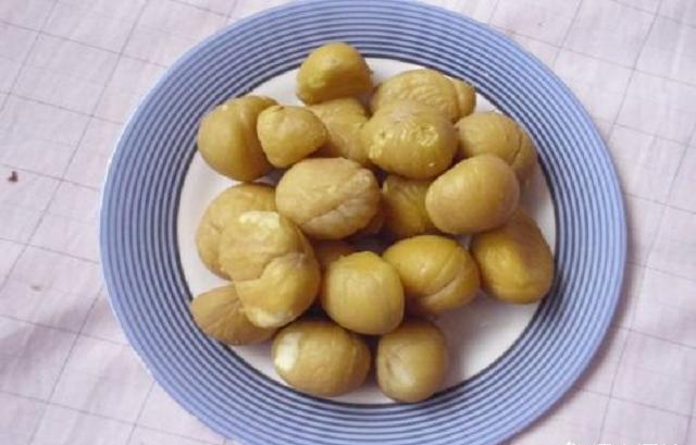 栗子炒鸡详细做法是什么？