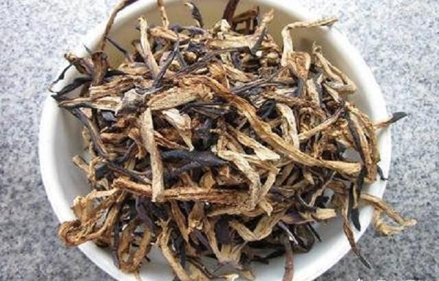 茄子怎样做成茄干？