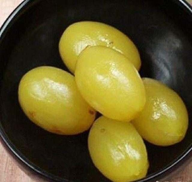 黄色的橄榄是怎么腌制的？