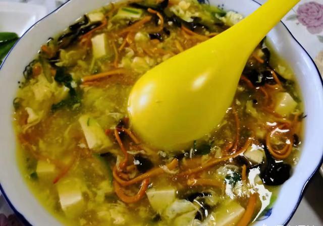 虫草花配什么材料煲汤？