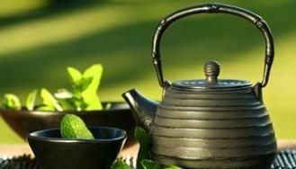 尿酸高能喝绿茶吗？