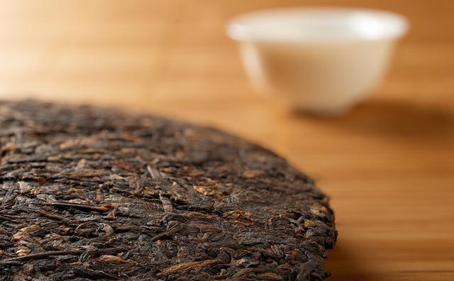 普洱茶是属于黑茶还是红茶？