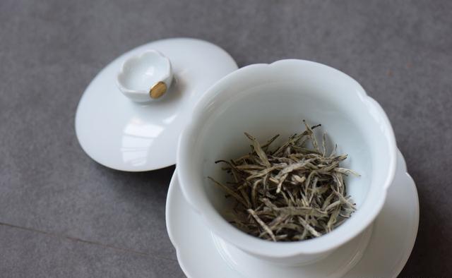 绿茶和白茶可以一起混泡吗？
