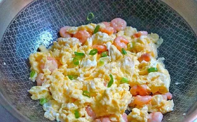鸡蛋炒虾仁怎么炒才能鲜嫩又好吃？