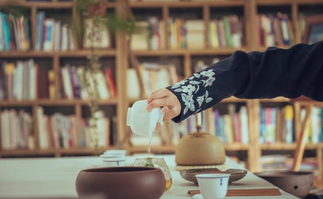 冲泡茶叶之前如何醒茶？