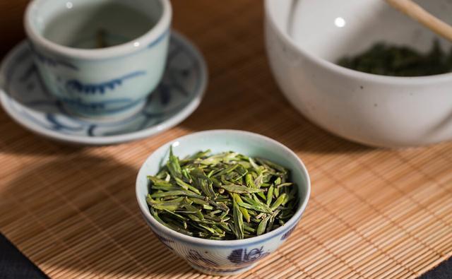 怎样区分过期茶，农残茶，台地茶？
