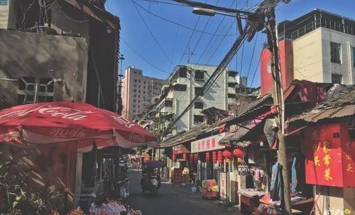 四川成都有美食一条街吗？在哪里？