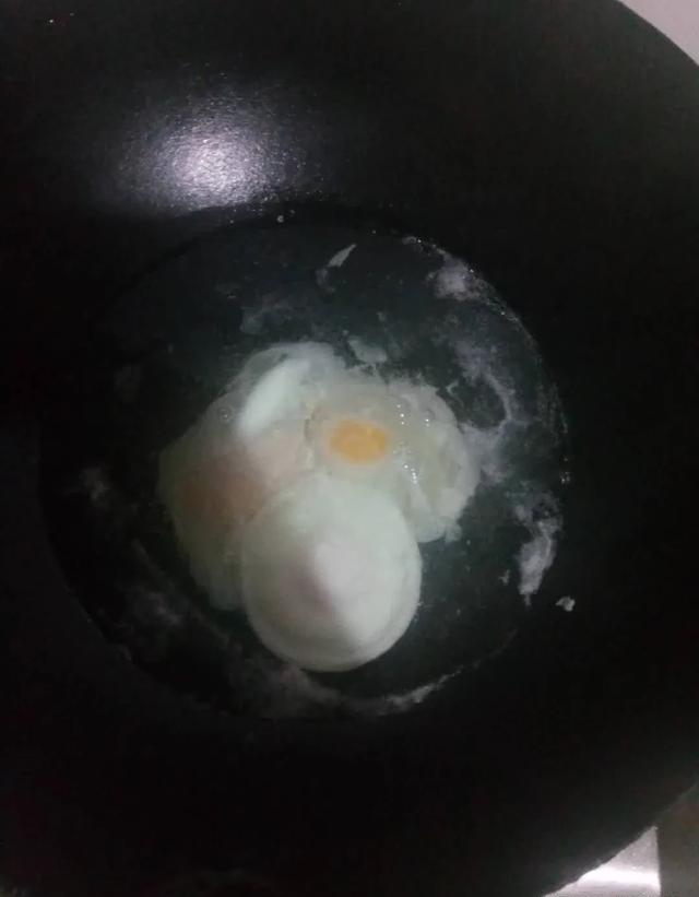 荷包蛋怎么煮不会散？