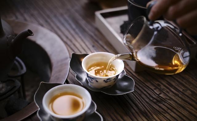 为什么去茶室喝的茶有股香甜味，自己买的同价位的茶却泡不出来？