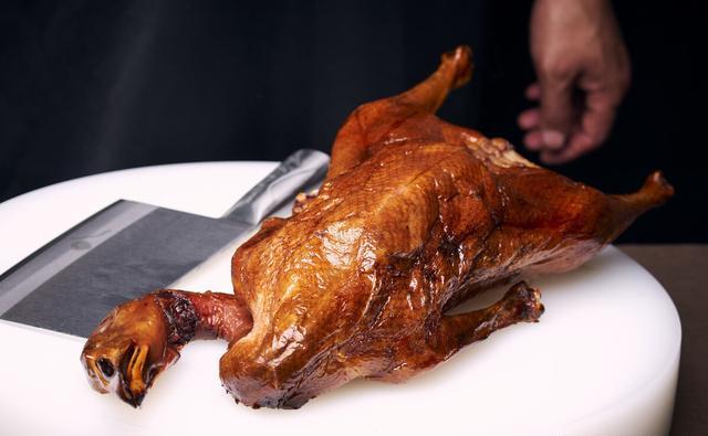 鸭肉用什么香料烧最香？