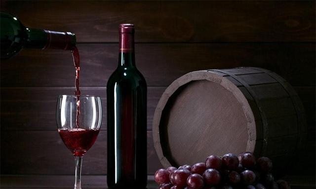 红酒的保质期是十年，那么超过十年的红酒还能饮用吗？