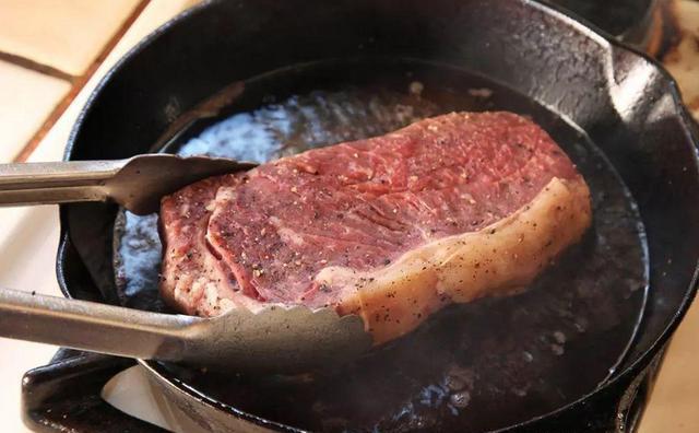为什么有人说牛排稍微煎一下就很嫩，而我们的红烧牛肉不炖个至少一个半小时就根本嚼不动？