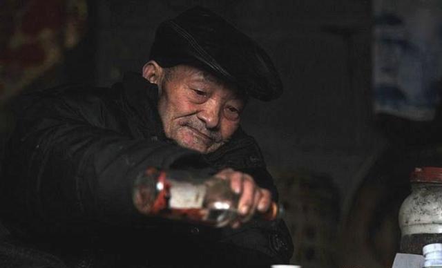 为什么有的人年纪越大越喜欢喝白酒？